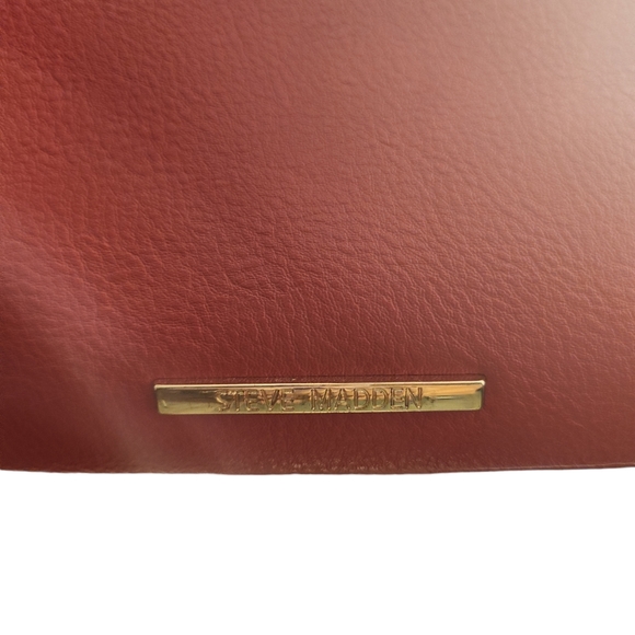 Steve Madden Messenger Bag In Red & Black with Gold Accents - Picture 6 of 13